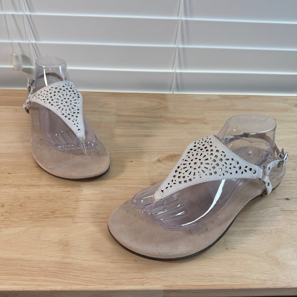 Vionic Kirra Perf Sandals Women's White Leather Adjustable Strap Comfort - 10